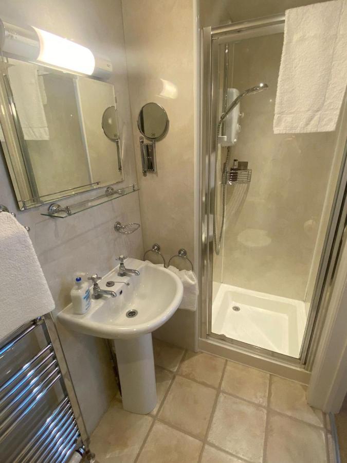 Landguard Lodge Guest House Shipley  Ngoại thất bức ảnh