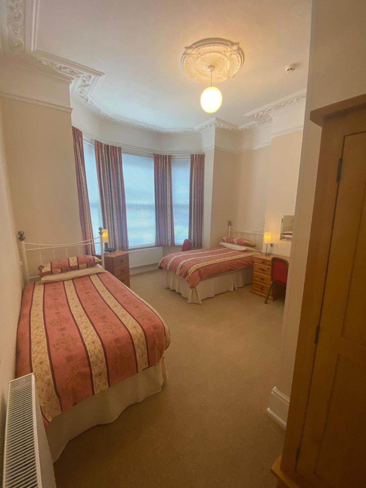 Landguard Lodge Guest House Shipley  Phòng bức ảnh