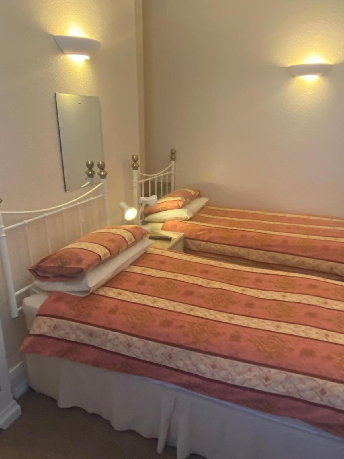 Landguard Lodge Guest House Shipley  Phòng bức ảnh